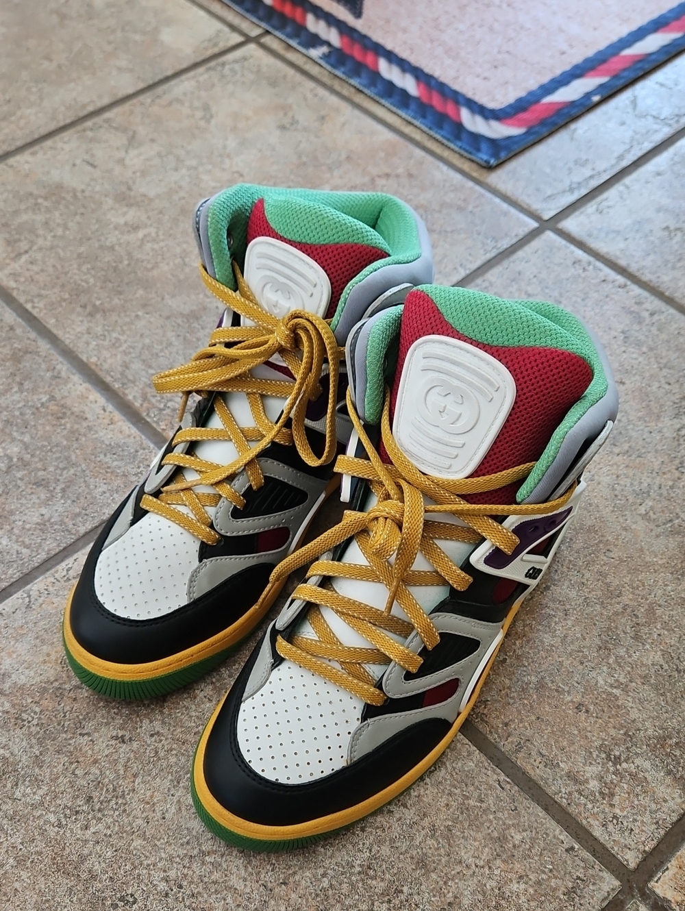 Gucci Mens Multicolor High-Top Sneakers - White/Black/Green/Red